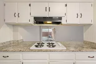 6319 Wiethorn Dr, Waco, TX 76710 - Photo 11