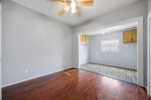 410 S Preston St, Wolfe City, TX 75496 - Photo 21