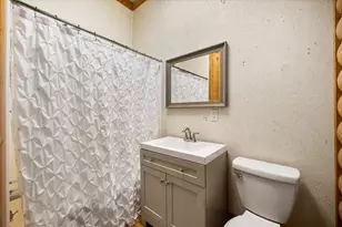 410 S Preston St, Wolfe City, TX 75496 - Photo 27