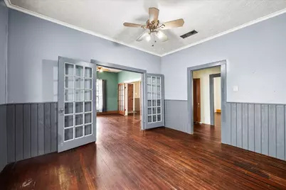 410 S Preston Street, Wolfe City, TX 75496 - Photo 13