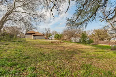 582 W College Street, Stephenville, TX 76401 - Photo 17