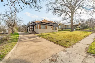 582 W College Street, Stephenville, TX 76401 - Photo 3