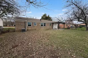 208 Summercrest Blvd, Burleson, TX 76028 - Photo 15