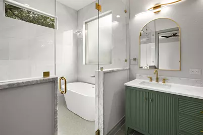 9703 Rosalie Court, Granbury, TX 76049 - Photo 17