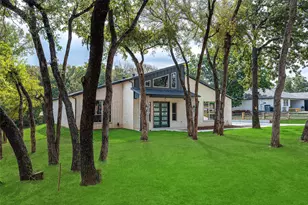 9703 Rosalie Ct, Granbury, TX 76049 - Photo 3