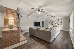 980 N Harbin Dr, Stephenville, TX 76401 - Photo 9