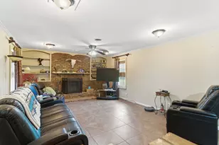 1211 Longneck Rd, Princeton, TX 75407 - Photo 5