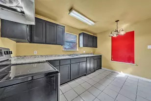 1512 Sheri Ln S, Pelican Bay, TX 76020 - Photo 11