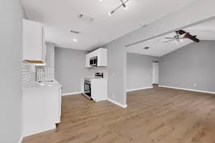 6820 Mickey Dr, Watauga, TX 76148 - Photo 13