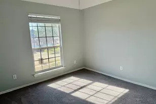 2708 Lake Country Dr, Grand Prairie, TX 75052 - Photo 23