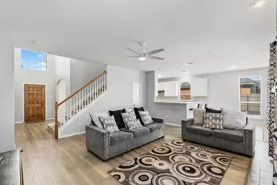 2708 Lake Country Drive, Grand Prairie, TX 75052 - Photo 9