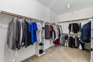 2708 Lake Country Dr, Grand Prairie, TX 75052 - Photo 17