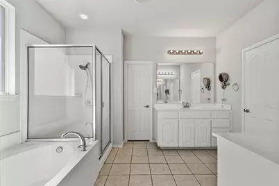 2708 Lake Country Drive, Grand Prairie, TX 75052 - Photo 15