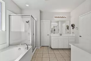 2708 Lake Country Dr, Grand Prairie, TX 75052 - Photo 15