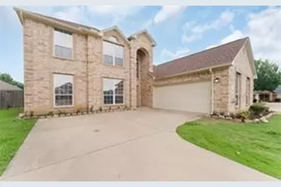 2708 Lake Country Drive, Grand Prairie, TX 75052 - Photo 3