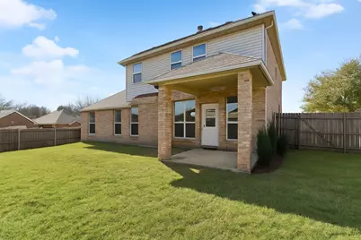 2708 Lake Country Drive, Grand Prairie, TX 75052 - Photo 5