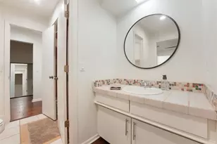 9677 Fallbrook Dr, Dallas, TX 75243 - Photo 23