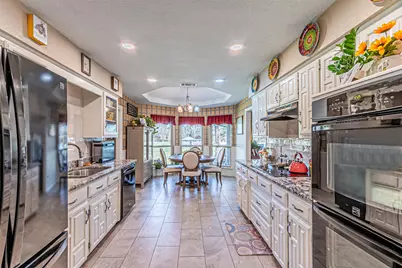 603 Roaring Creek Circle, Oak Leaf, TX 75154 - Photo 13