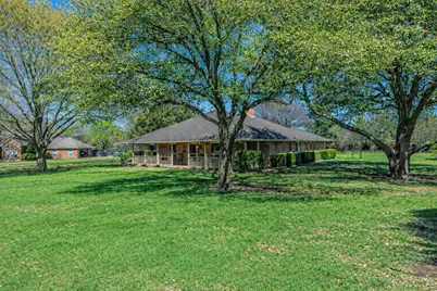 603 Roaring Creek Circle, Oak Leaf, TX 75154 - Photo 3