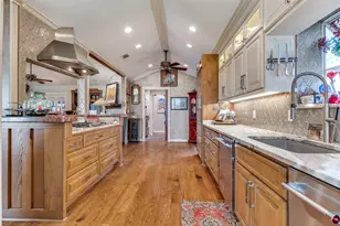 9159 Dunmore Dr, Dallas, TX 75231 - Photo 13