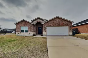1002 Woodcrest Dr, Lancaster, TX 75134 - Photo 1