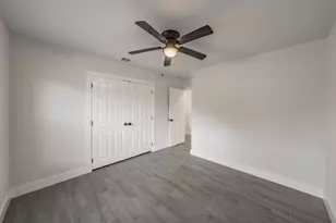 10455 Allegheny Dr, Dallas, TX 75229 - Photo 17