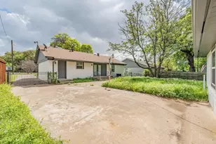 10455 Allegheny Dr, Dallas, TX 75229 - Photo 25