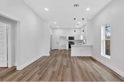 2307 Refugio Avenue, Fort Worth, TX 76164 - Photo 3