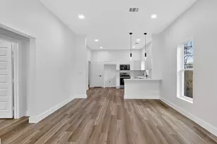 2307 Refugio Ave, Fort Worth, TX 76164 - Photo 3