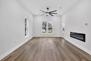 2307 Refugio Ave, Fort Worth, TX 76164 - Photo 5