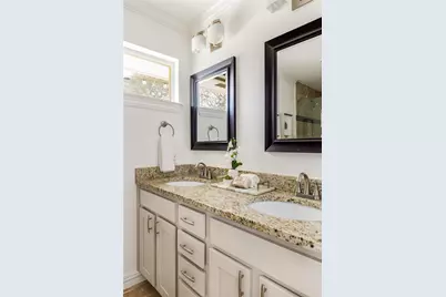 7014 Wake Forrest Drive, Dallas, TX 75214 - Photo 15