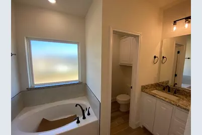 1042 Deer Island Court, Azle, TX 76020 - Photo 17