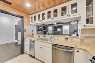 3411 W 6th St, Fort Worth, TX 76107 - Photo 13