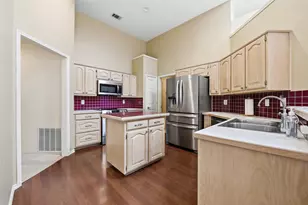 934 Highgate Dr, Lewisville, TX 75067 - Photo 5