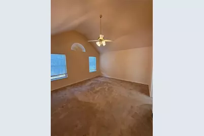 8805 Rolling Springs Court, Fort Worth, TX 76120 - Photo 7