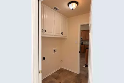 8805 Rolling Springs Court, Fort Worth, TX 76120 - Photo 13