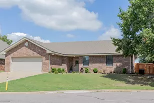 2220 N Village Dr, Bonham, TX 75418 - Photo 1