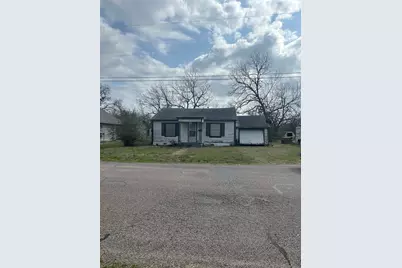 509 Allen Avenue, Bonham, TX 75418 - Photo 1