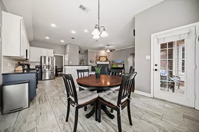 1612 Lake Eden Drive, Euless, TX 76039 - Photo 9