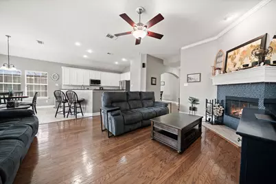 1612 Lake Eden Drive, Euless, TX 76039 - Photo 5