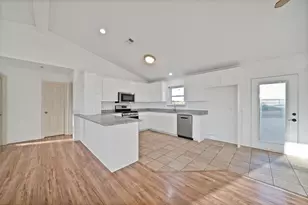 109 Pioneer Ct, Waxahachie, TX 75167 - Photo 11