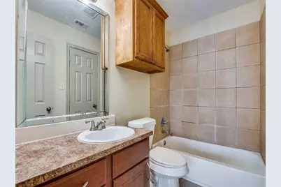 1439 N Bluegrove Road, Lancaster, TX 75134 - Photo 11