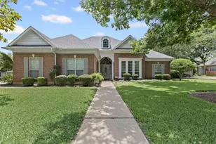 1104 Cherrywood Dr, Cleburne, TX 76033 - Photo 3