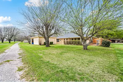 139 Runaway Bay Drive, Runaway Bay, TX 76426 - Photo 25
