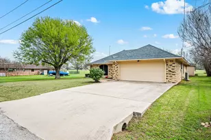 139 Runaway Bay Dr, Runaway Bay, TX 76426 - Photo 29