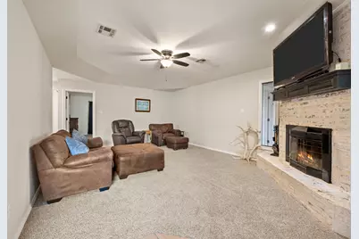 139 Runaway Bay Drive, Runaway Bay, TX 76426 - Photo 5