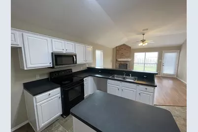 1304 Meadowbrook Lane, Crowley, TX 76036 - Photo 7