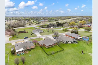 240 Half Moon Way, Runaway Bay, TX 76426 - Photo 27