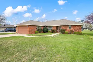 240 Half Moon Way, Runaway Bay, TX 76426 - Photo 33