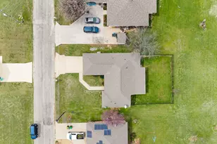 240 Half Moon Way, Runaway Bay, TX 76426 - Photo 31